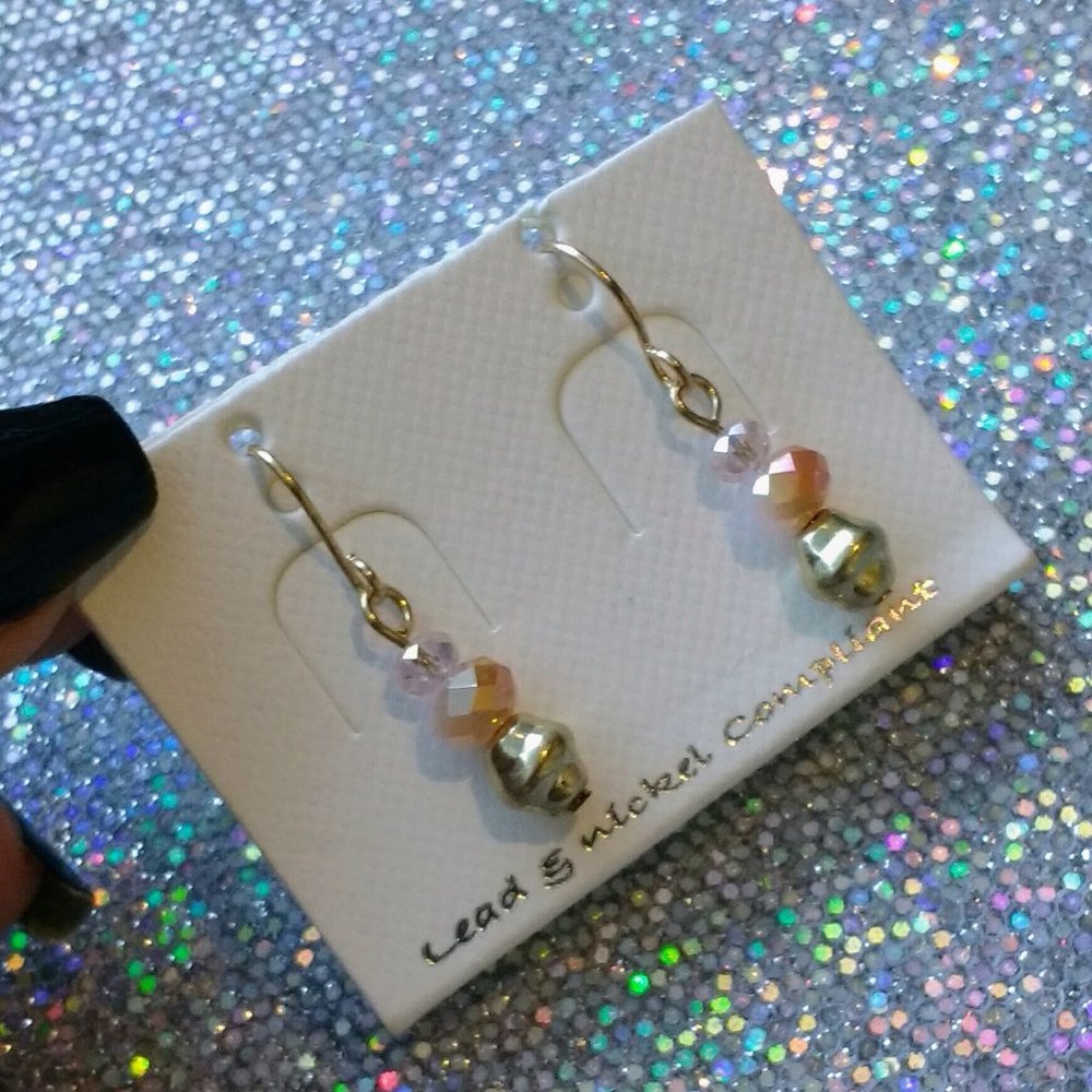 🍓4/$10 Bead Drop Earrings